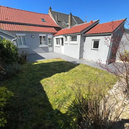 Maison De Pecheur A 2 Min De La Baie Holiday home *